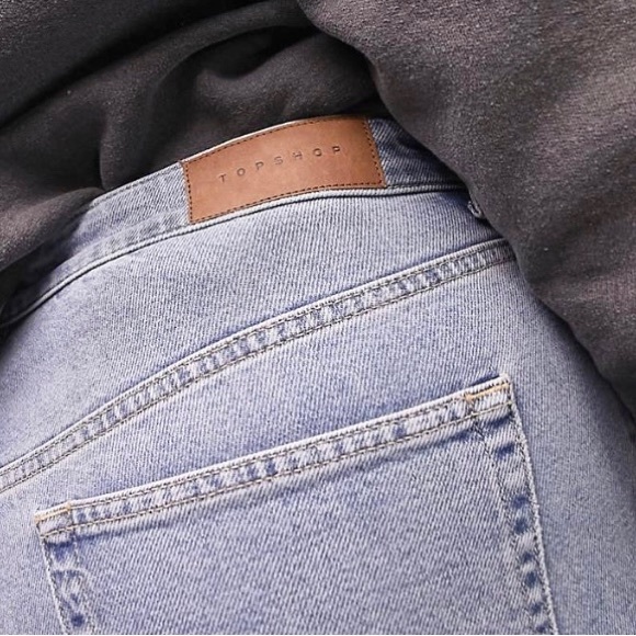 💃🏻Host Pick: Topshop Curve Mom Jeans - Picture 4 of 7